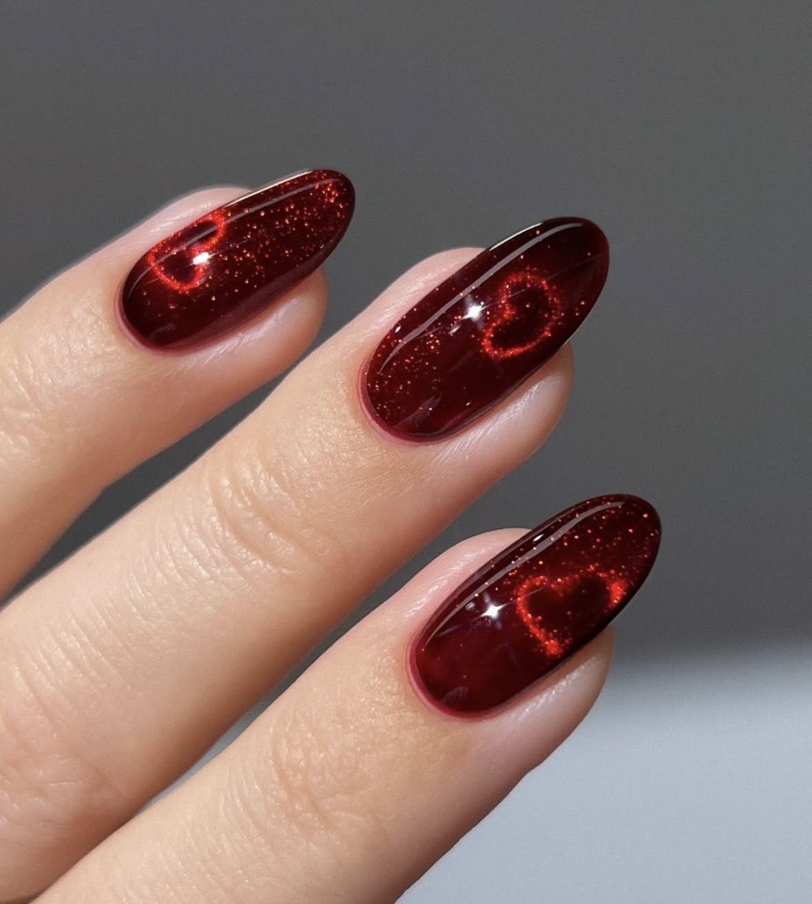 Step-by-step cat eye gel nails tutorial at home — magnetic shimmer effect on nails