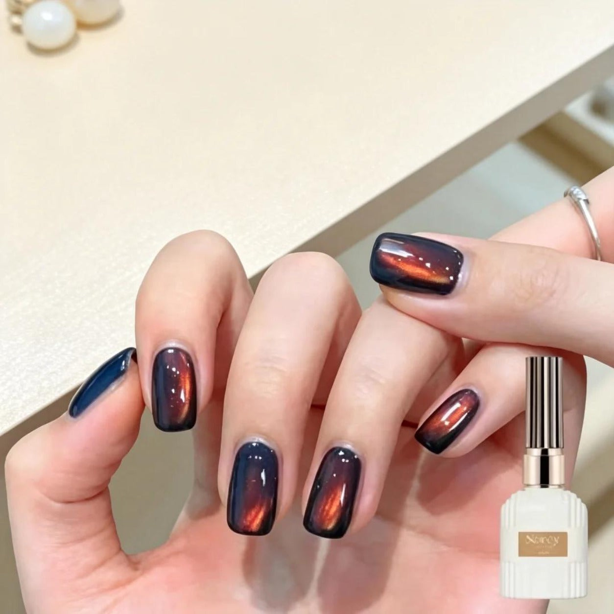 Velvet Cat Eye Sea Sunset Magnetic Gel Nail Polish